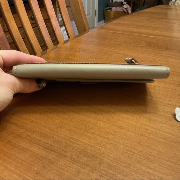 Dooney & Bourke Florentine Light Taupe Wallet - Picture 3 of 9